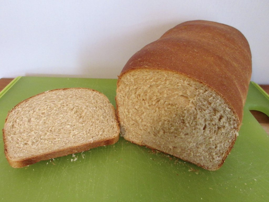 https://jacksonsjob.com/wp-content/uploads/2019/04/honey-wheat-bread.004.jpeg