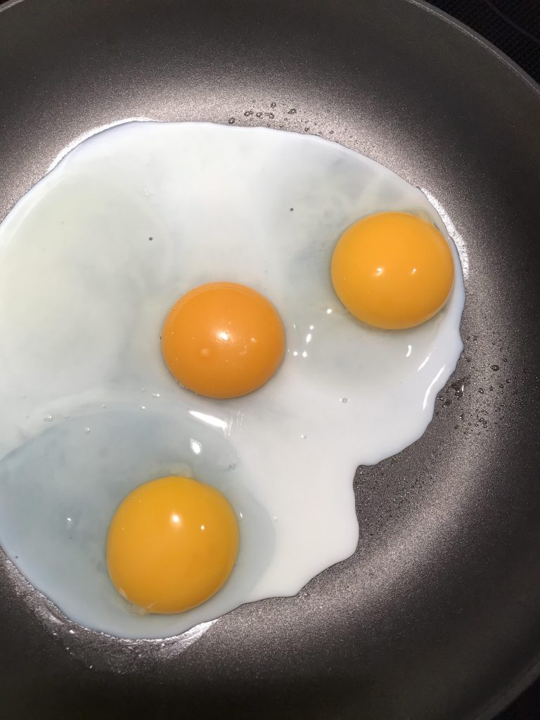 A dark egg yolk doesn't make an egg healthier