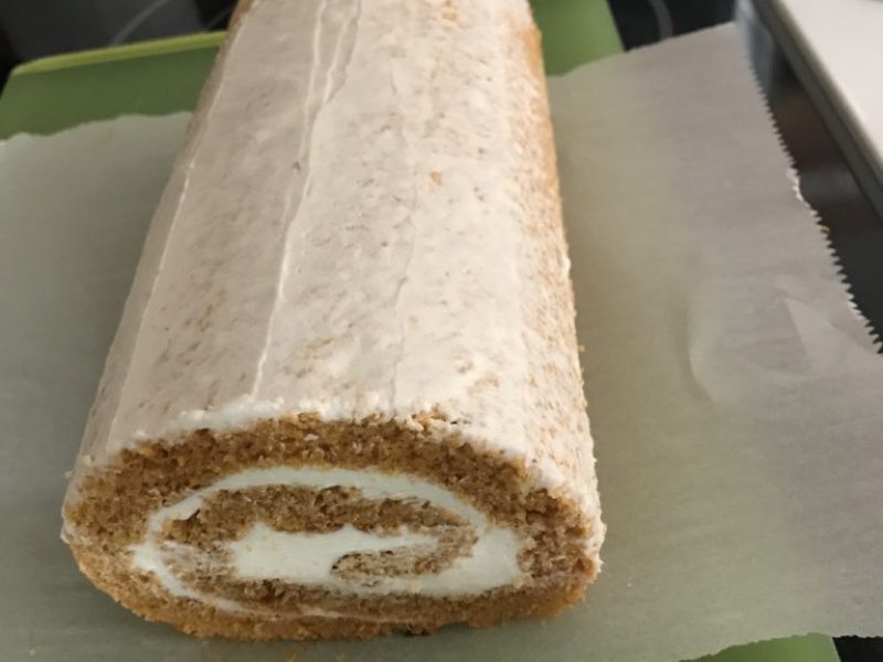 perfectly spiced pumpkin roll