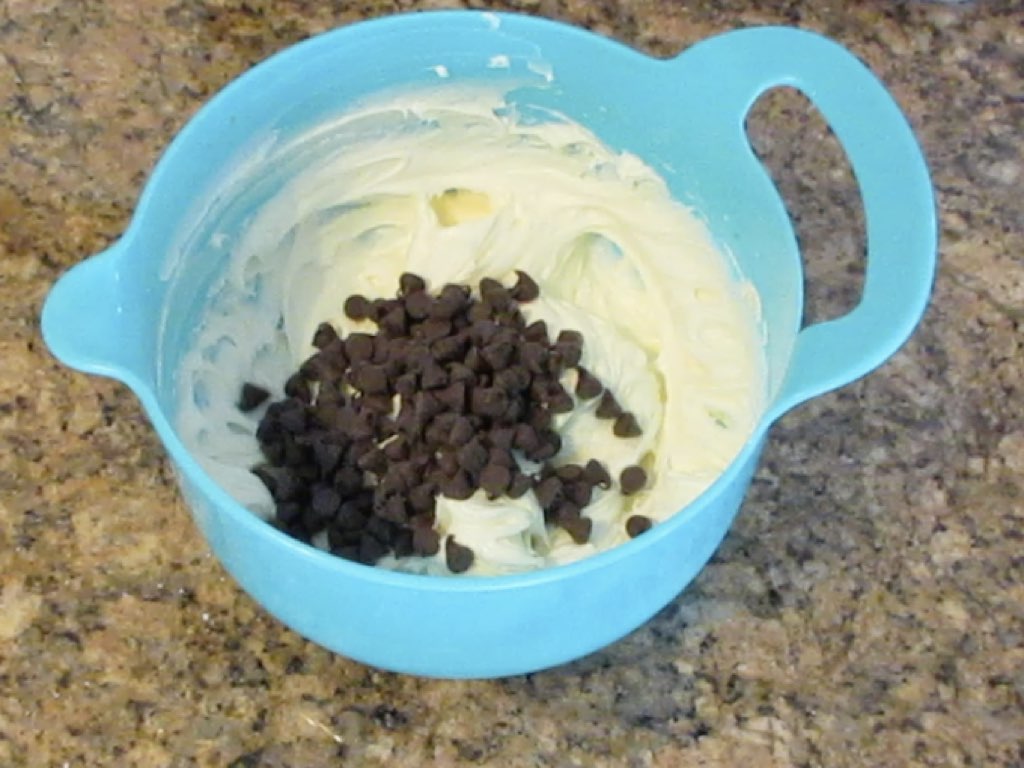 Chocolate Chip Cheese Ball