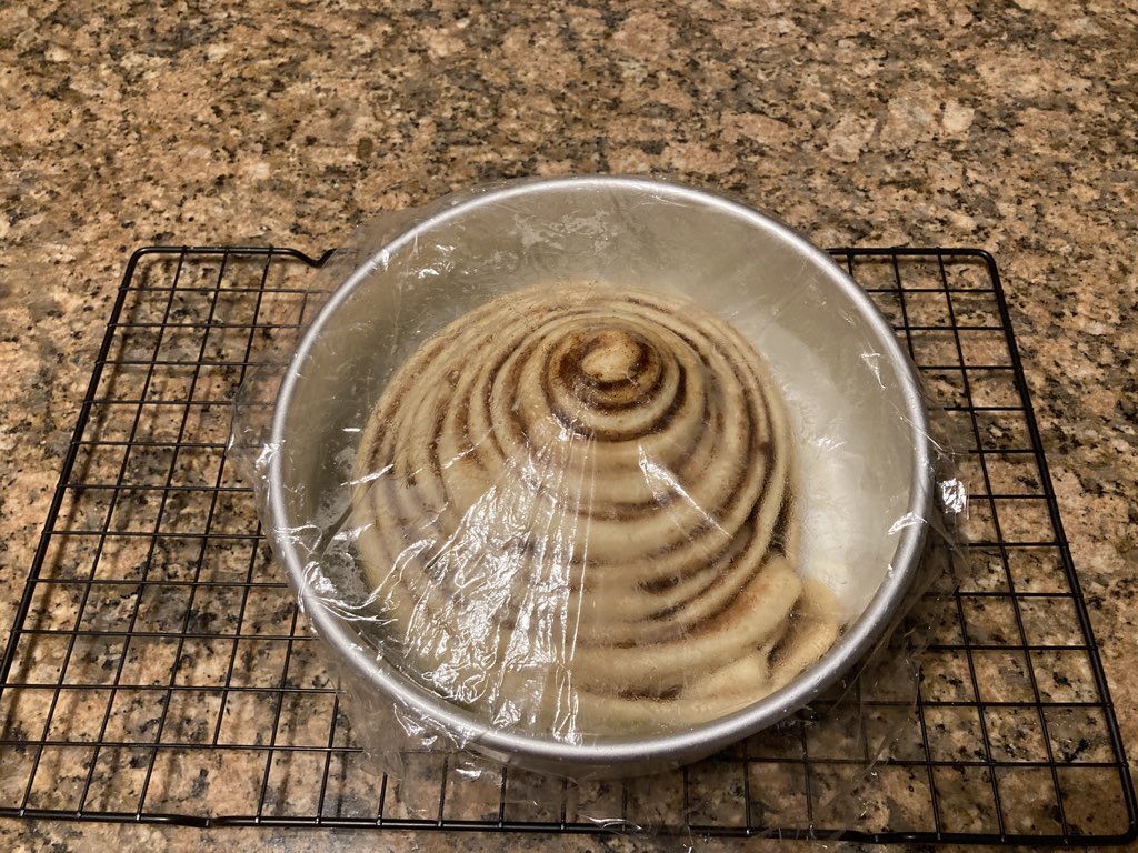 giant cinnamon roll