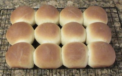 Simple and Easy Whole Wheat Dinner Rolls