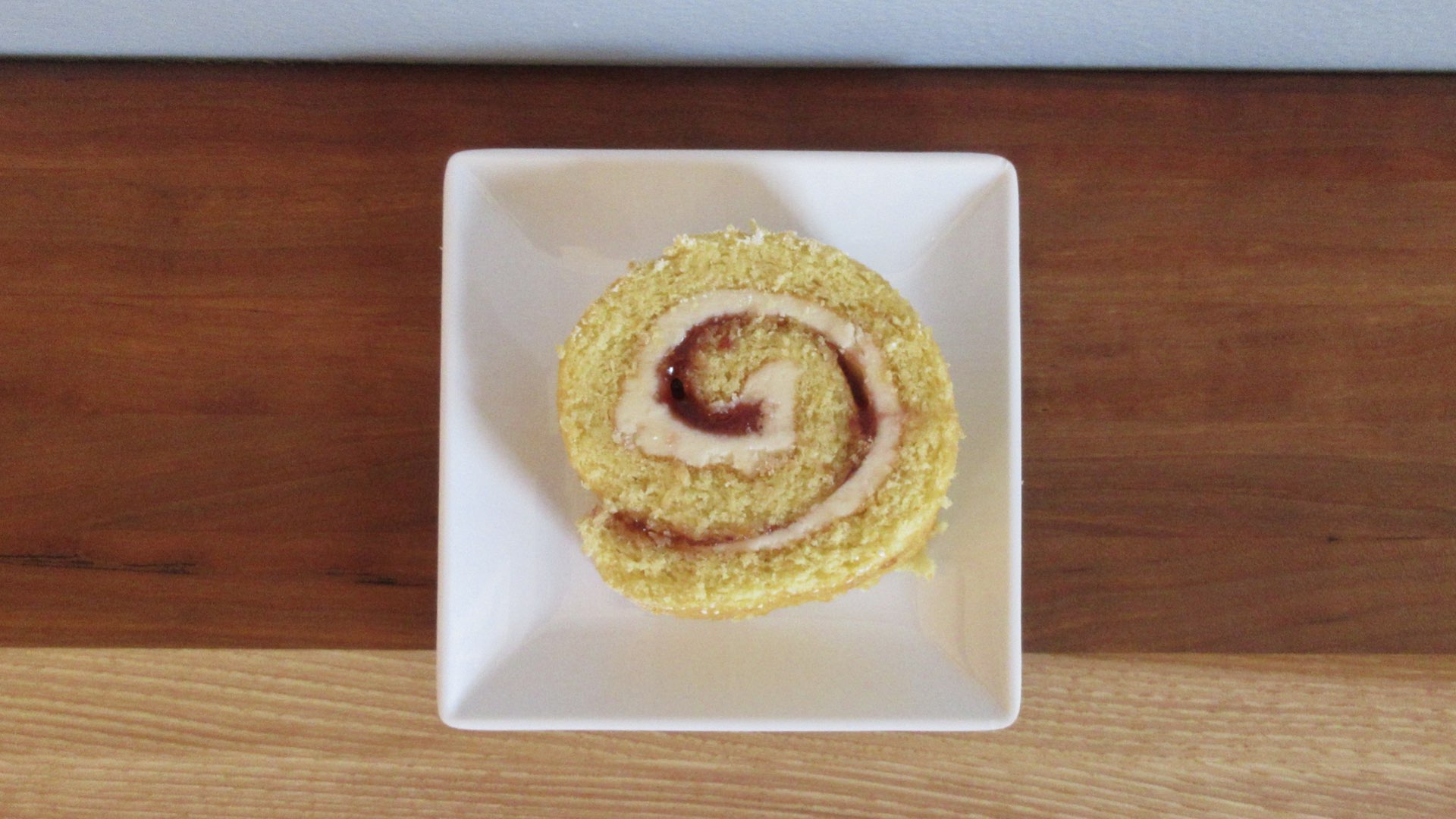 Raspberry lemon jelly roll cake - Mia Kouppa, Greek recipes and more